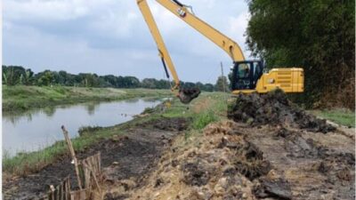 PU SDA Bojonegoro Selesaikan Penanganan Bantaran Sungai Yang Longsor di Kapas