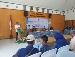 Bupati Bojonegoro Serahkan Bansos Bagi Keluarga Rentan di Kasiman