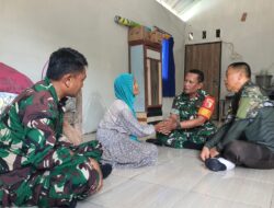 Babinsa Sukosewu Bojonegoro Bantu Lansia Korban Penipuan