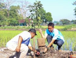 Bupati Medhayoh Digelar di Desa Ngraho-Gayam, Tinjau Program Gayatri dan Ngobrol Akrab dengan Petani