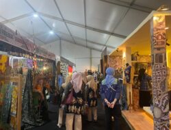 Bojonegoro Wastra Batik Festival 2026 Banyak Pengunjung, Para Pelaku UMKM Tersenyum
