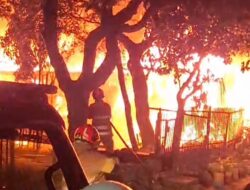 Dua Rumah Terbakar di Campurrejo Bojonegoro, Kerugian Ditaksir Capai Rp450 Juta