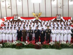 Paskibraka Bojonegoro Resmi Dikukuhkan Bupati Setyo Wahono, Siap Bertugas di Upacara HUT Ke-81 RI