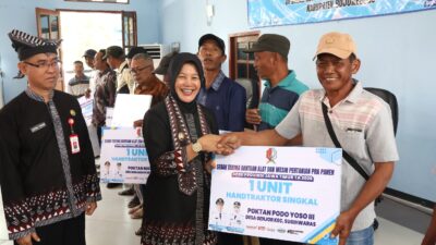 Petani Bojonegoro Terima Bantuan Alsintan Pra Panen untuk Percepat Olah Lahan dan Tingkatkan Produksi