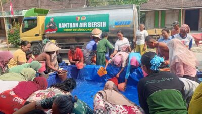 Peduli, Kodim 0813 Bojonegoro Pasok 8000 Liter Air Bersih ke Warga Desa Tlogohaji