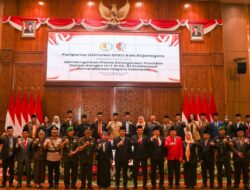 Bupati dan Wakil Bupati Bojonegoro Ikuti Rapat Paripurna Mendengarkan Pidato Kenegaraan Presiden Prabowo Subianto